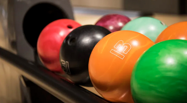 智能模拟保龄球体验馆设备