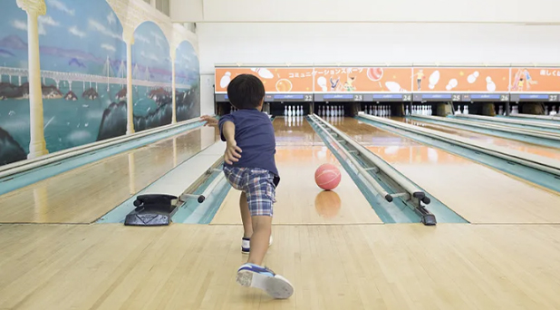 智能互动保龄球运动馆