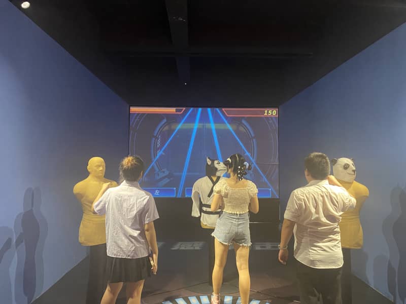 室内模拟保龄球体验馆整场规划