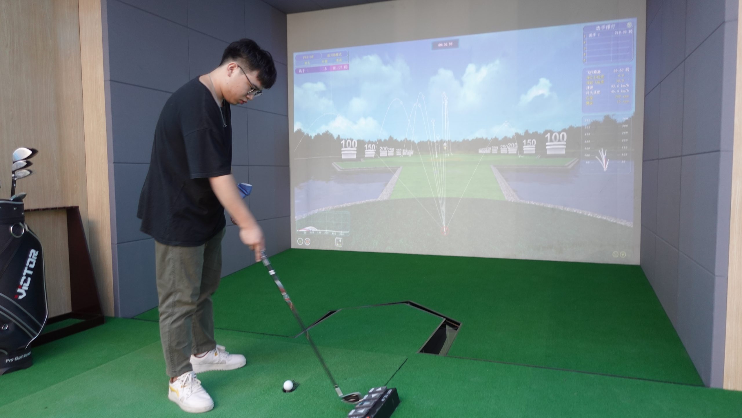 智能互动高尔夫球运动馆设备