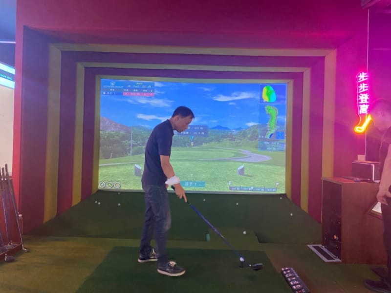 室内智能模拟网球训练