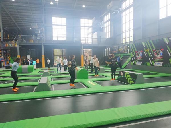 数字模拟乒乓球体育馆全部设备