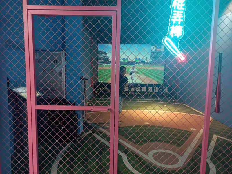 数字互动高尔夫球运动馆室内